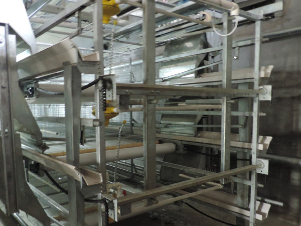 層疊式蛋雞籠養(yǎng)養(yǎng)雞設(shè)備